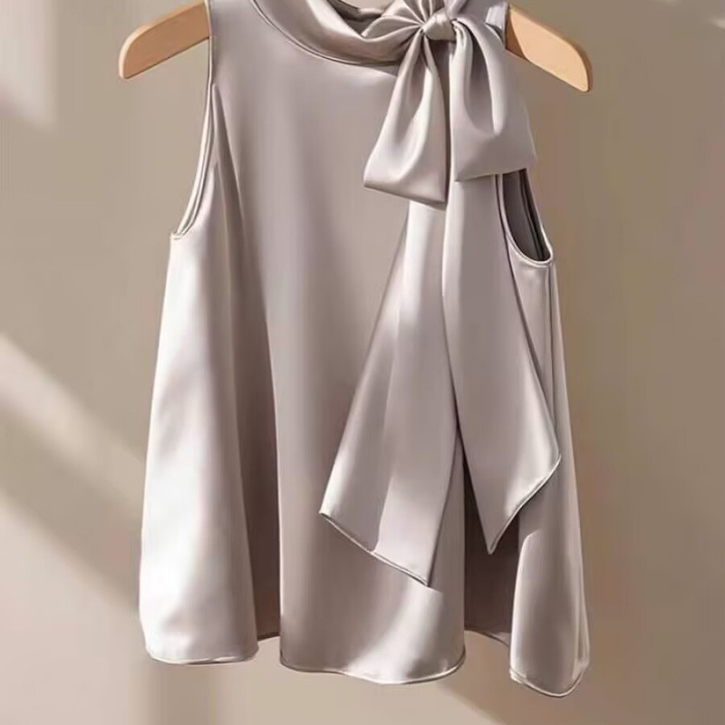 Francia stílusú, enyhén érett, niche lila szatén masnis női nyári, egyedi, tündéri, gyönyörű, lenge ujjatlan felső