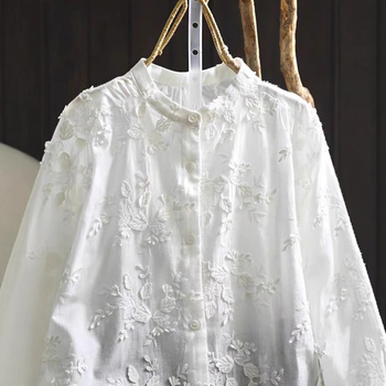 2025 tavaszi új, háromdimenziós, virágos hímzésű, pamut, laza, karcsúsító, édes, mindenhez illő, állógalléros hosszú ujjú ing