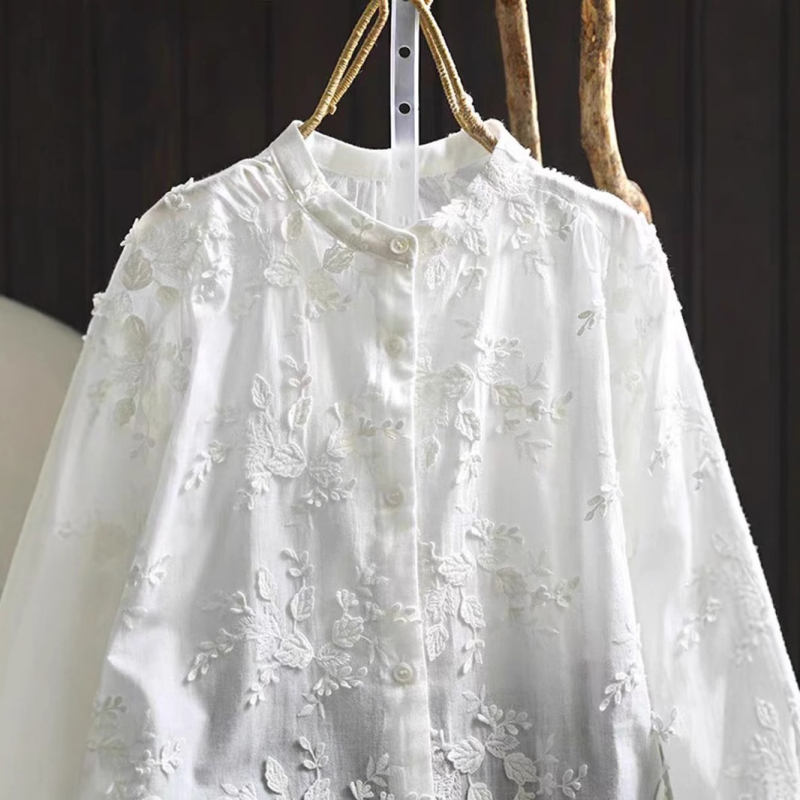 2025 tavaszi új, háromdimenziós, virágos hímzésű, pamut, laza, karcsúsító, édes, mindenhez illő, állógalléros hosszú ujjú ing