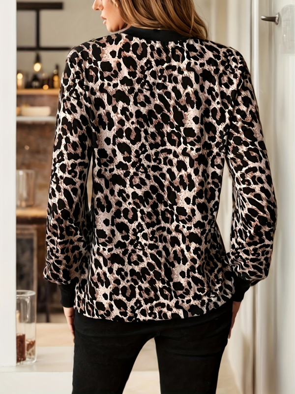 2025-ös európai és amerikai tavaszi-nyári új női leopárdmintás V-nyakú hétköznapi póló