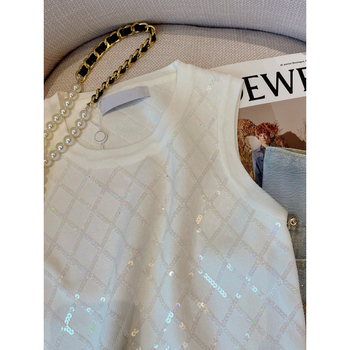 Γυναικείο φανελάκι με λαμπερή φανέλα, λευκό, κοντομάνικο τοπ, με εξωτερικό τελείωμα, design Sense, βαριά βιομηχανία, παγιέτες, δυτικό στυλ, αντιγηραντικό, μοντέρνο