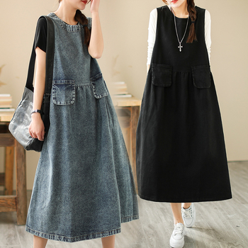 Mosott fehér ujjatlan farmerruha dupla zsebes, kerek nyakú, bő, hasat takaró, hosszú, A-vonalú szoknya