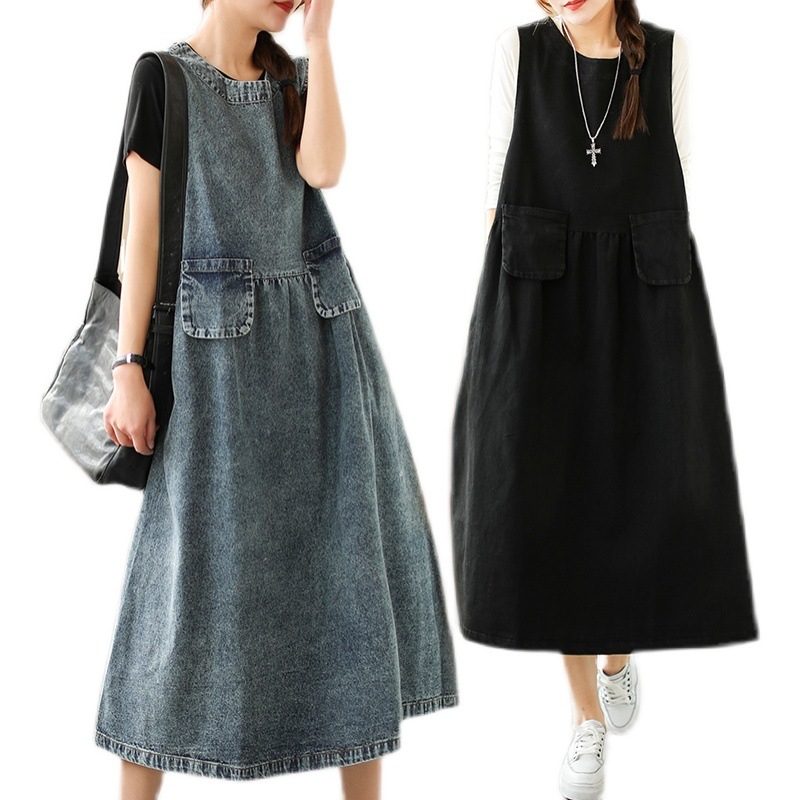 Mosott fehér ujjatlan farmerruha dupla zsebes, kerek nyakú, bő, hasat takaró, hosszú, A-vonalú szoknya