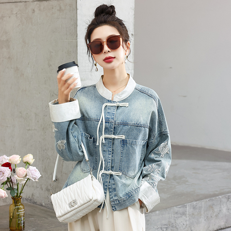 Farmerdzseki Női Új Kínai Világos Nemzeti Stílus 2024 Tavaszi & Őszi Új Női Ruházat Európai Stílus Hímzett Illesztés