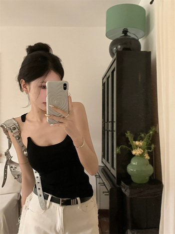 Γυναικεία ρούχα σε διασυνοριακό στιλ με μαξιλαράκι στήθους, καλοκαιρινό, νέο TikTok δημοφιλές αόρατο καμιζόλα, καυτό κοριτσάκι, κοντό τοπ