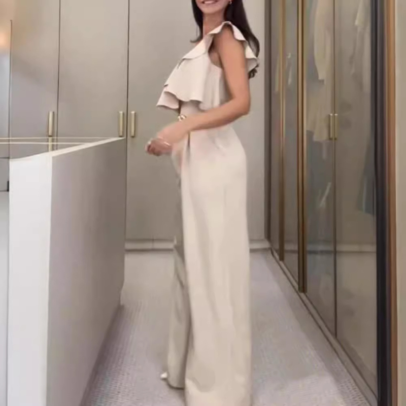 Barackszínű, vállpántos, fodros, karcsúsított nadrág - öv nélkül