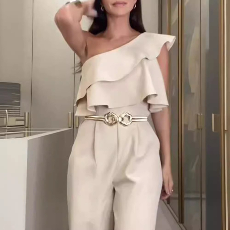 Barackszínű, vállpántos, fodros, karcsúsított nadrág - öv nélkül