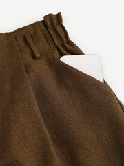 A Foreign Trade női retró öv nélküli rövidnadrág minimalista és sokoldalú, alkalmas munkába és mindennapi viseletre.