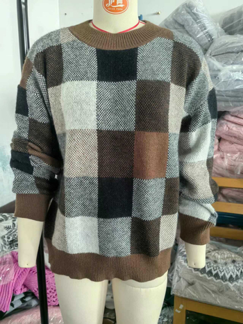 Amazon európai és amerikai új pulóver nőknek, akik forró eladású kerek nyakú kockás, laza divatos pulóvert szeretnének