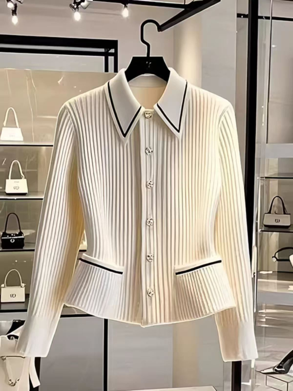 2024 kora őszi új, csúcskategóriás, egyedi, szuper jó megjelenésű fehér kötött kabát, temperamentumos, rövid, kis fazonú