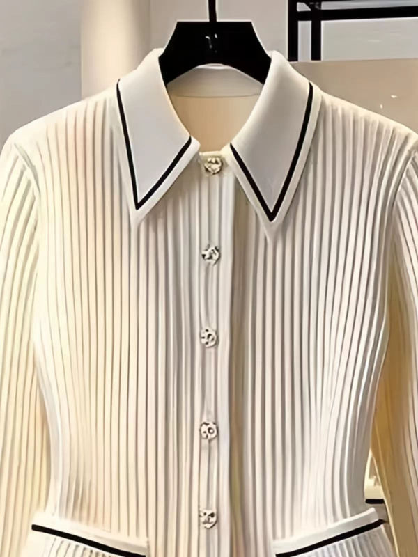 2024 kora őszi új, csúcskategóriás, egyedi, szuper jó megjelenésű fehér kötött kabát, temperamentumos, rövid, kis fazonú