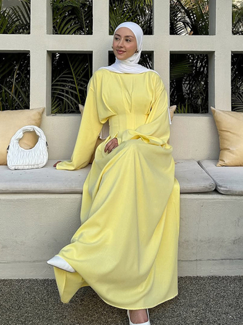 Elegáns és méltóságteljes, egyszínű, egyszerű stílusú, hátpántos, rakott derekú ruha, határokon átnyúló európai és amerikai külkereskedelem, 2025 új stílus