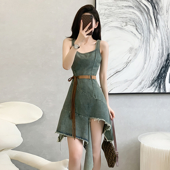 Amerikai stílusú, szabálytalan pántos farmerruha, női 2025-ös nyári ruha, új derékkal, karcsúsító női rövid szoknya