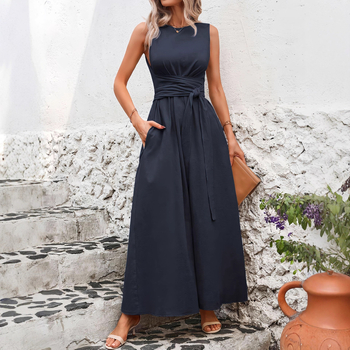 25-ös méretű, határokon átnyúló, alkalmi, egyszínű, kerek nyakú, csavart derekú, ujjatlan, bő ingázós ruha, nyári, hétköznapi viselet