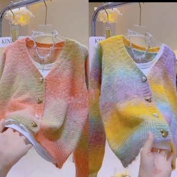 Gyengéd, öregedésgátló, szivárványos színátmenetes pulóverkabát, női 2024-es őszi és téli robbanások, szerelem gombos, V-nyakú, hosszú ujjú kardigán, divatos