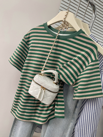 2024 Új Érkezés Alkalmi Minden Mérkőzés Karcsúsító Réspiaci Koreai Stílusú Csíkos Női Póló, Rövid Ujjú, Széles, Laza Vállú, Divatos