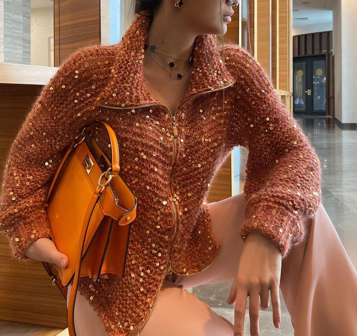 2023 őszi és téli európai és amerikai Amazon határokon átnyúló külkereskedelmi új, csúcskategóriás, temperamentumos, kis illatú, kockás, flitteres, V-nyakú pulóver