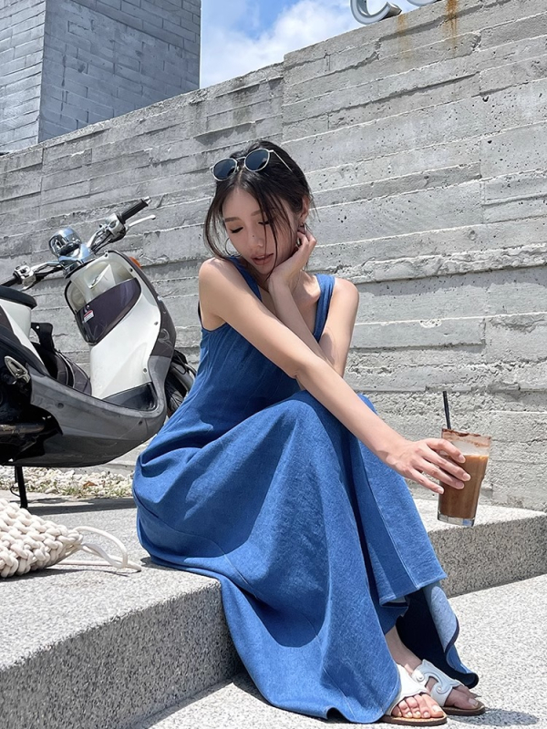 Kék ujjatlan farmer slip-on szoknya női tavaszi-nyári új szögletes gallér derék karcsúsító francia stílusú elegáns hosszú szoknya