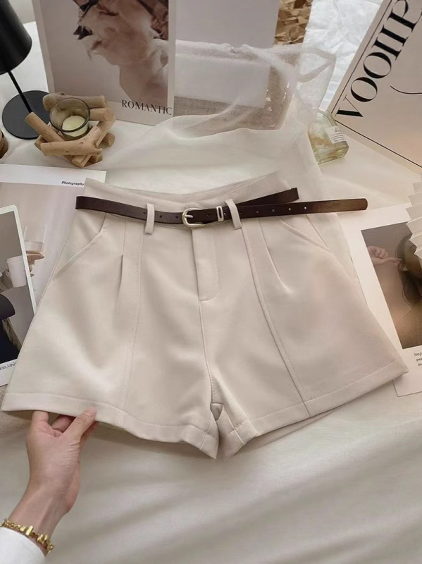 Női karcsú, lezser rövidnadrág külső viseletre 2025 tavasz új dizájn retró egyszerű magas derekú A-vonalú széles szárú nadrág