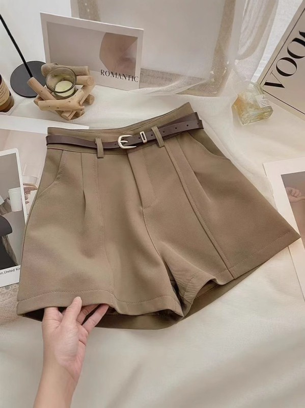 Női karcsú, lezser rövidnadrág külső viseletre 2025 tavasz új dizájn retró egyszerű magas derekú A-vonalú széles szárú nadrág