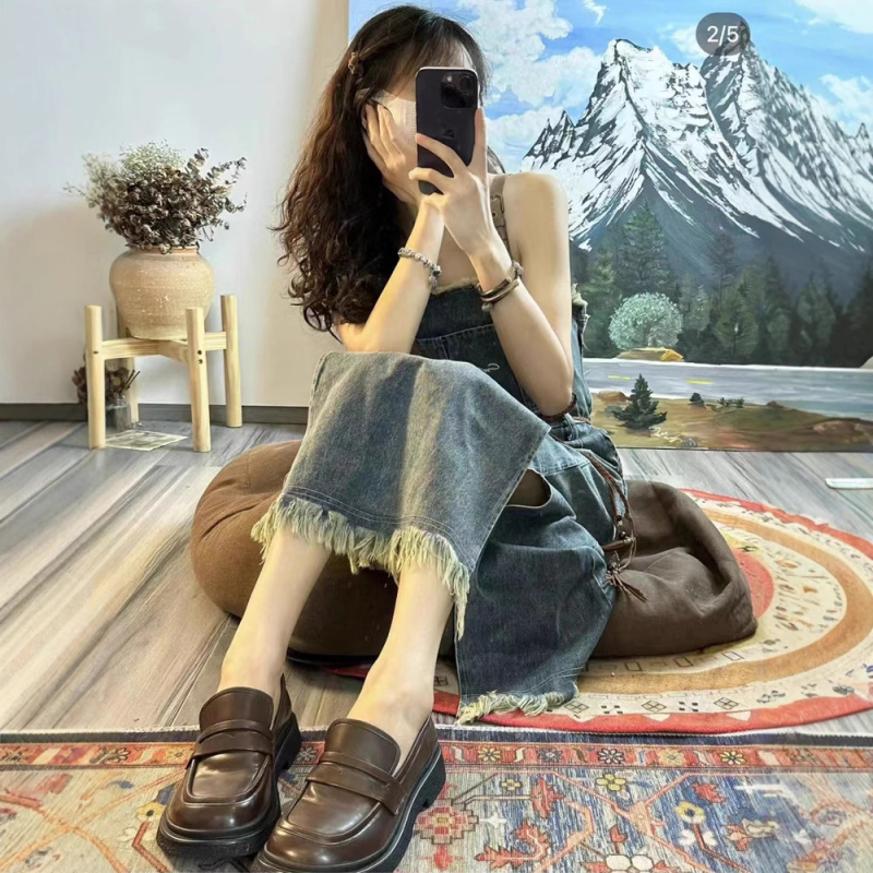 Amerikai retro farmerpántos ruha, női 2025-ös nyári dizájn, hasított, rozsdaszínű, bojtos, pántos, hosszú szoknya