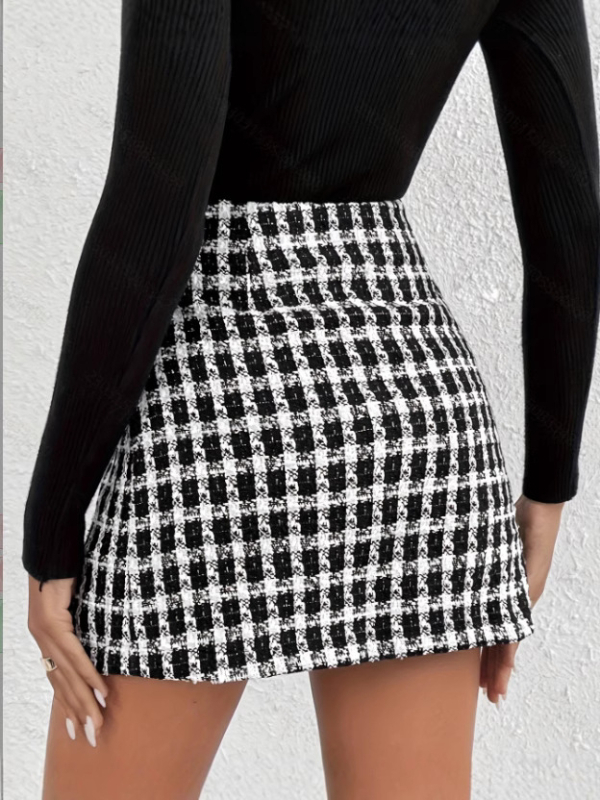 Divatos fekete-fehér kockás gyöngygombos miniszoknya, partikra és mindennapi viseletre is alkalmas, magas derekú és karcsúsított, tyúklábmintás