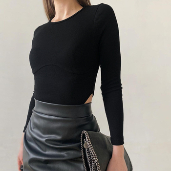 Κομψή και άνετη βάση ραψίματος σε όλο το μήκος, γυναικεία μπλούζα με στενή εφαρμογή, μονόχρωμη, στρογγυλή λαιμόκοψη και μακριά μανίκια