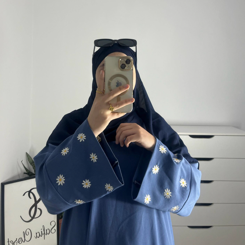 Loriya2024 AliExpress Dubai Bliski istok Turska Elegantna haljina s vezom i tratinčicama, ogrtač LR802