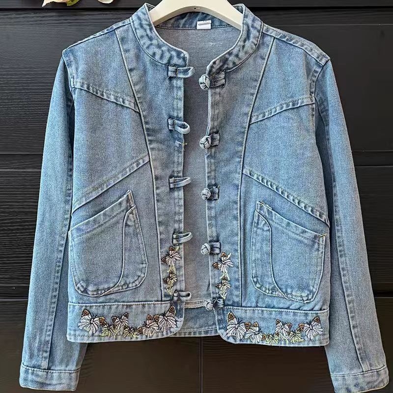 Guofeng női 2025 új kora tavaszi új kínai hímzett csattal dizájn rövid farmer ing dzseki retró felső