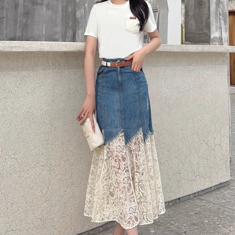2025-ös nyári stílusú derék karcsúsító divatos csipke illesztésű farmer szoknya francia dizájn szoknya