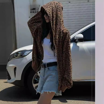 Határokon átnyúló Amazon európai és amerikai 2024 őszi új, szexi leopárdmintás, lógó cipzáras kapucnis pulóver