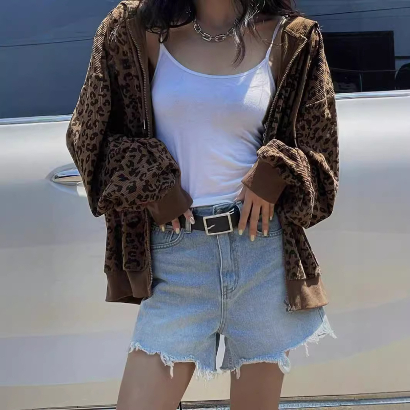 Határokon átnyúló Amazon európai és amerikai 2024 őszi új, szexi leopárdmintás, lógó cipzáras kapucnis pulóver