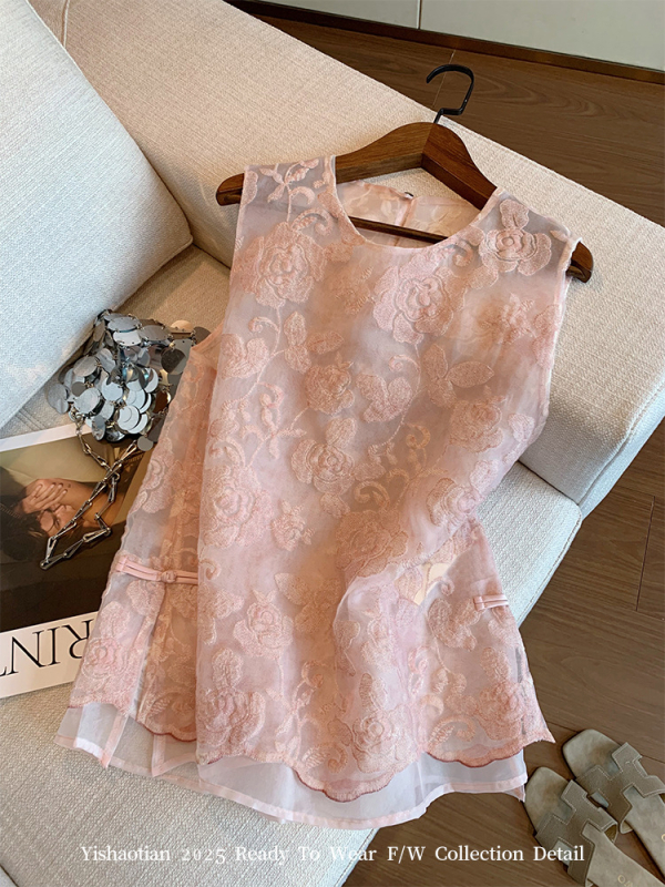 Nauja kiniško stiliaus žakardo siuvinėta tinklelio palaidinė moterims, vasarinė, naujo stiliaus apvali kaklo, švelni nacionalinio stiliaus sagomis puošta liemenė.