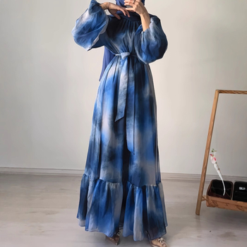 M4059 Női Lezser és Divatos Közel-Keleti Sifon Kerek Nyakú, Batikolt Hosszú Elegáns Ruha Övvel