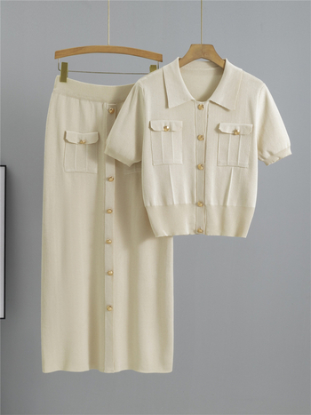 Határokon átnyúló divatos hétköznapi stílusú öltöny Női nyári egyszerű rövid ujjú kötött kardigán szoknya kétrészes szett 2025 nyárra