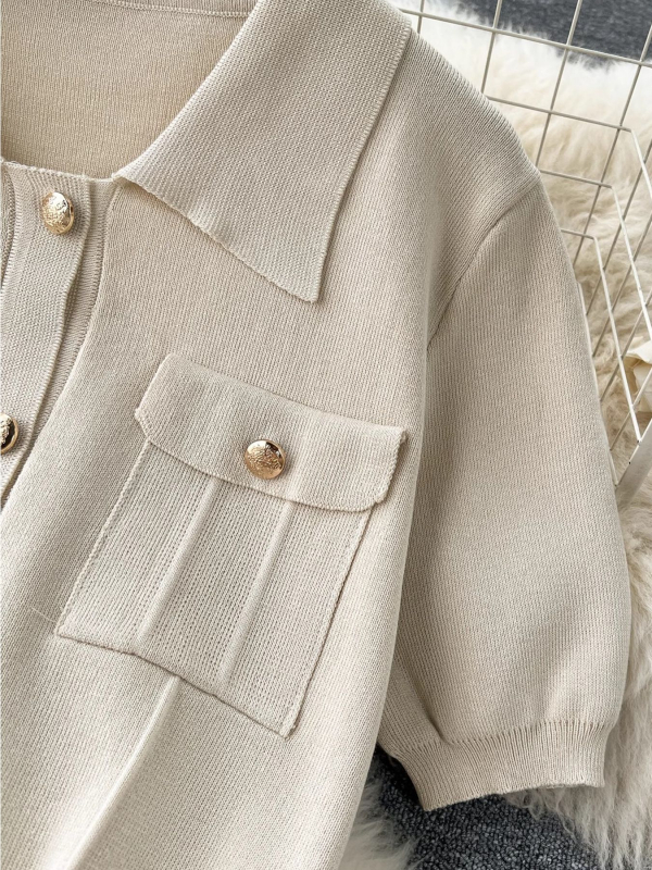 Határokon átnyúló divatos hétköznapi stílusú öltöny Női nyári egyszerű rövid ujjú kötött kardigán szoknya kétrészes szett 2025 nyárra