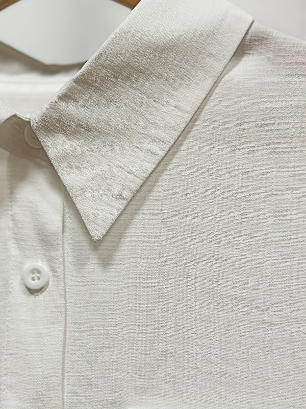 2025 Nyári Új Női Lezser Laza, Egyszínű Gombos Ing Mellzsebbel és Klasszikus Nyakkivágással