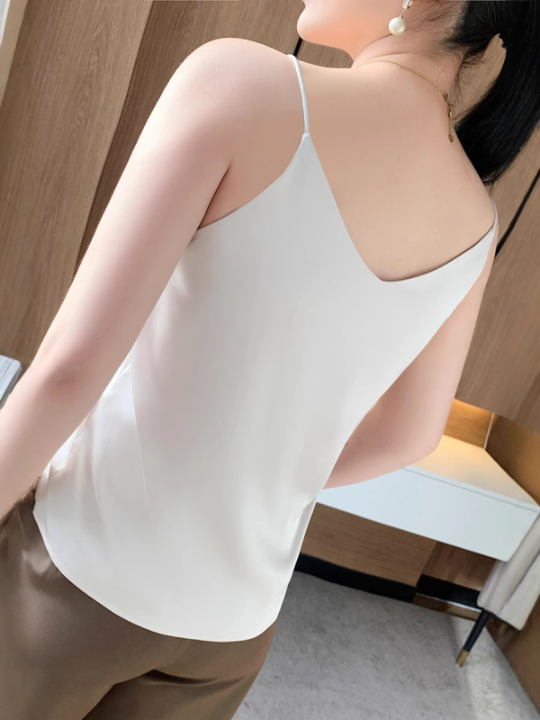 Selyem utánzatú trikó női nyári kosztüm elérhető luxus szatén külső ujjatlan felsővel, váll nélküli, fehér, karcsúsított szabású