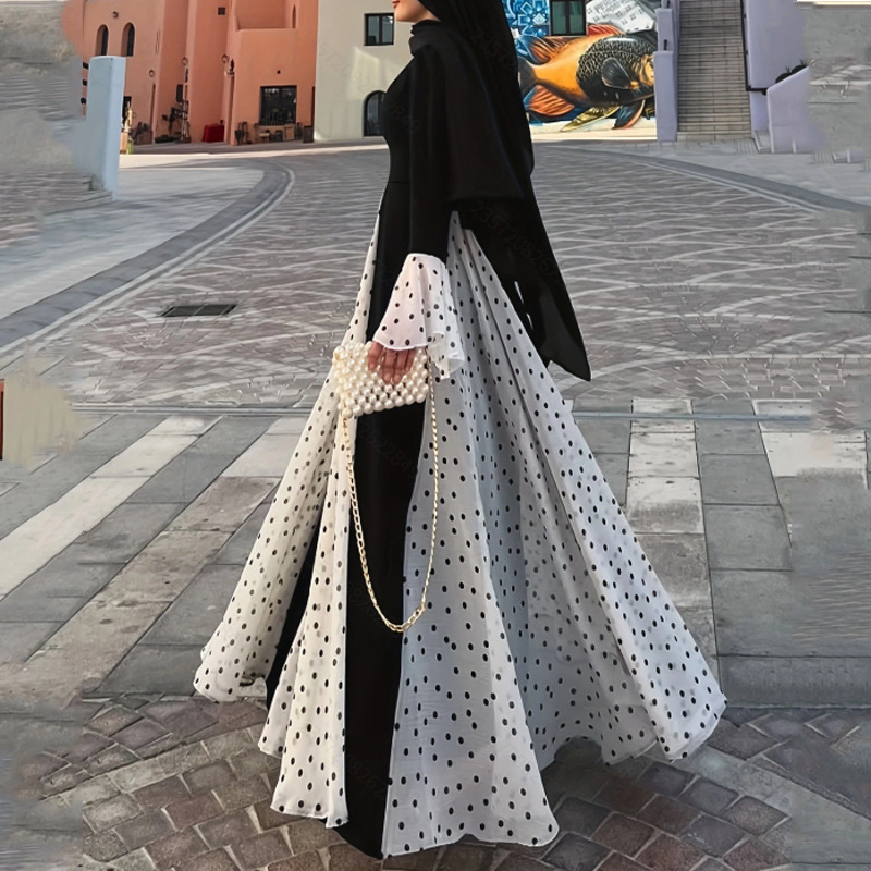 M4055 Amazon Női Közel-Keleti Kerek Nyakú, Kontrasztos Színű, Pöttyös, Harangujjas, Hosszú, Elegáns Ruha