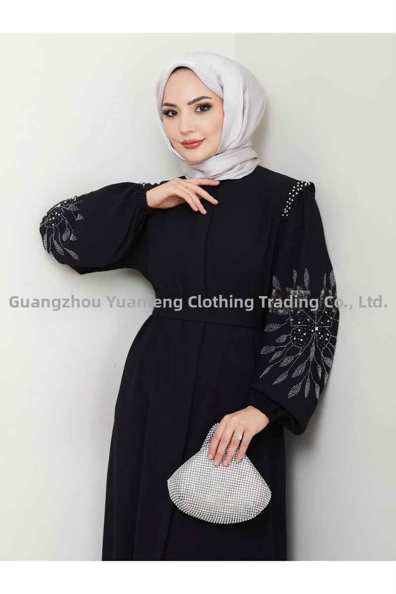 Európai és amerikai, határokon átnyúló, új stílusú, arab és közel-keleti, népszerű muszlim elegáns, hosszú ujjú, elegáns ruha strasszos gyöngyökkel
