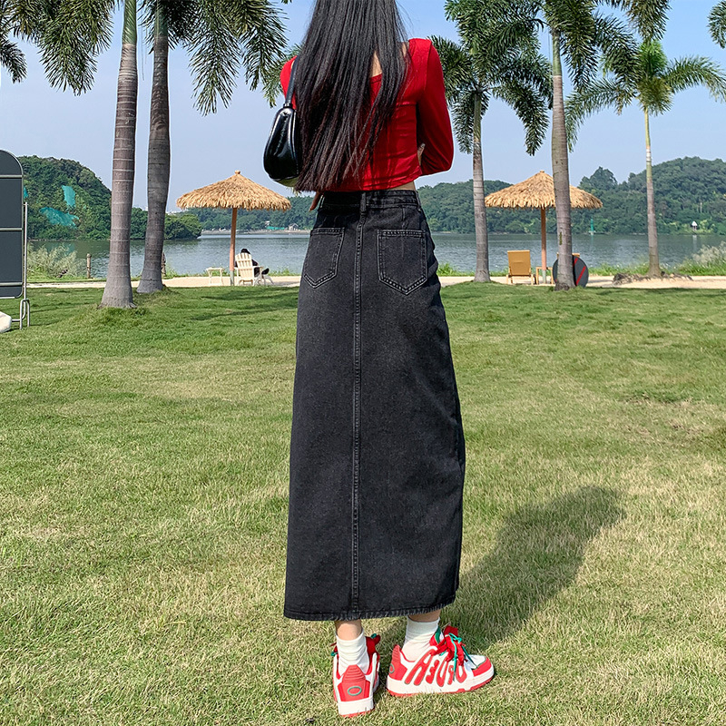 Személyre szabott farmerszoknya nőknek tavaszi és nyári új, magas derekú, karcsúsító megjelenésű, A-vonalú, középhosszú, hasított, csípőt takaró farmerszoknya