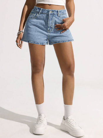 Határokon átnyúló külkereskedelem Amazon európai és amerikai szexi lány masni hímzett farmer rövidnadrág női lezser sokoldalú laza rövidnadrág