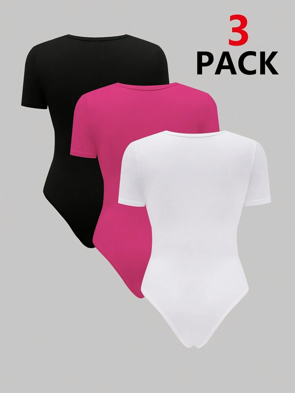 Európai és amerikai női ruházat, háromrészes, egyrészes, rövid ujjú felső, testhezálló, ködös külső viselet, alakformáló overál