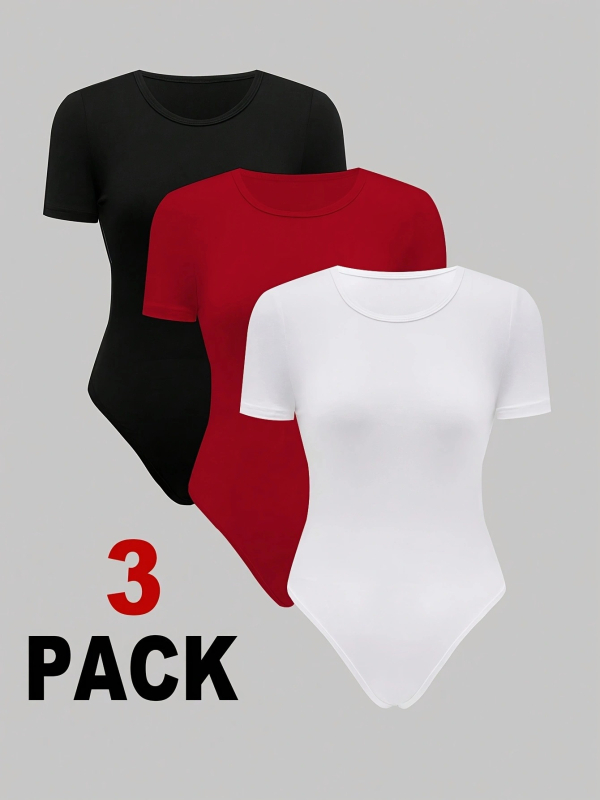 Európai és amerikai női ruházat, háromrészes, egyrészes, rövid ujjú felső, testhezálló, ködös külső viselet, alakformáló overál