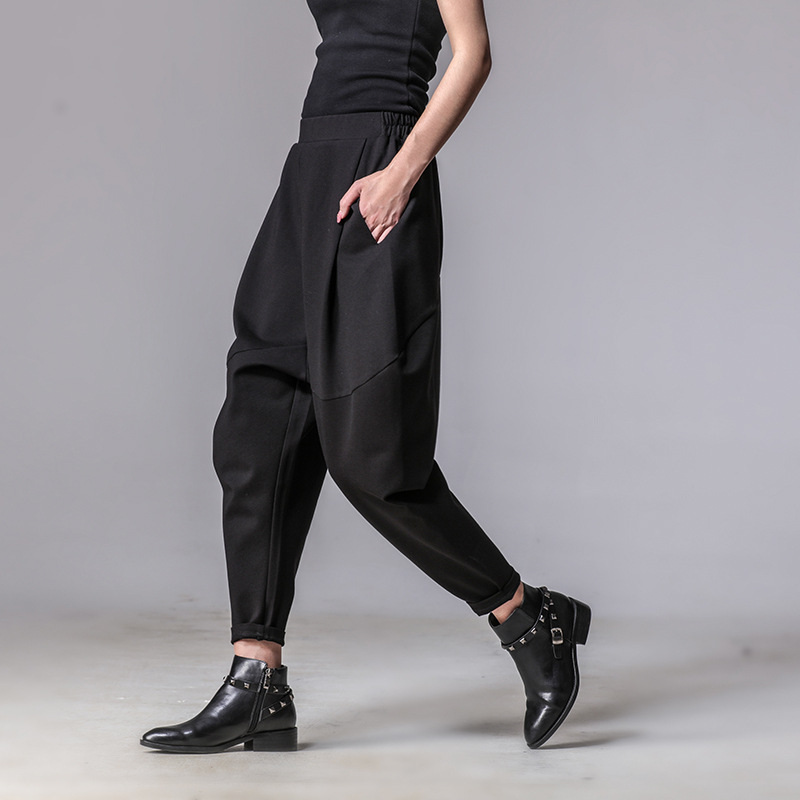 Sötét reteknadrág Tavaszi és őszi utcai divat új női nadrág lezser nadrág rakott karcsúsító szűkülő banánnadrág háremnadrág