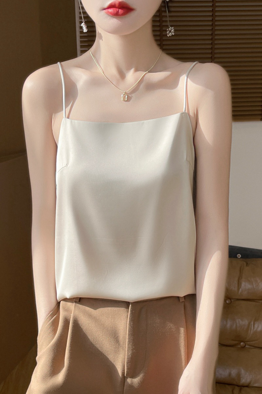 Női trikó belső 2025 új stílusú, egyszavas, szexi, könnyű, luxus, csúcskategóriás, selyem szatén alap ing