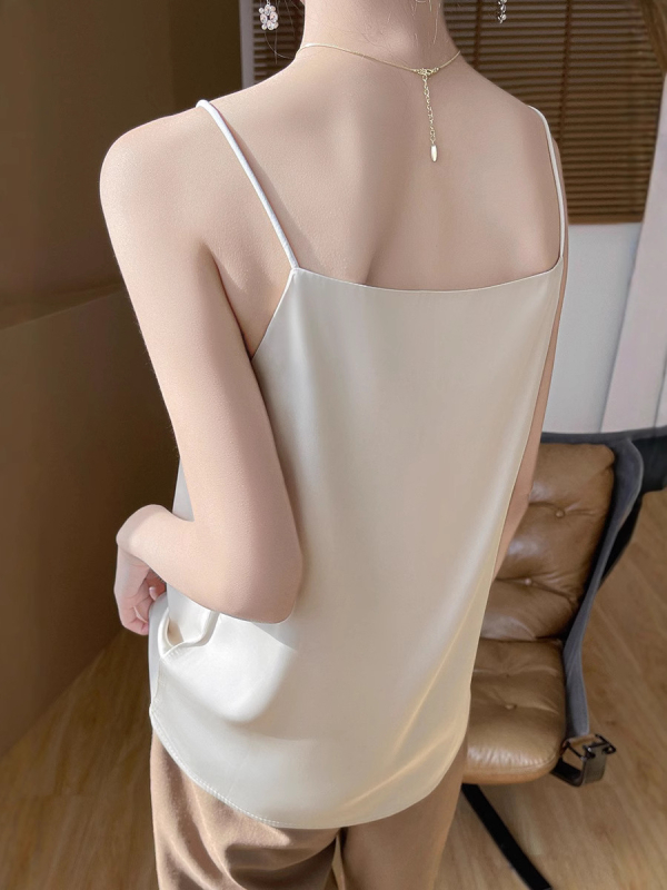 Női trikó belső 2025 új stílusú, egyszavas, szexi, könnyű, luxus, csúcskategóriás, selyem szatén alap ing