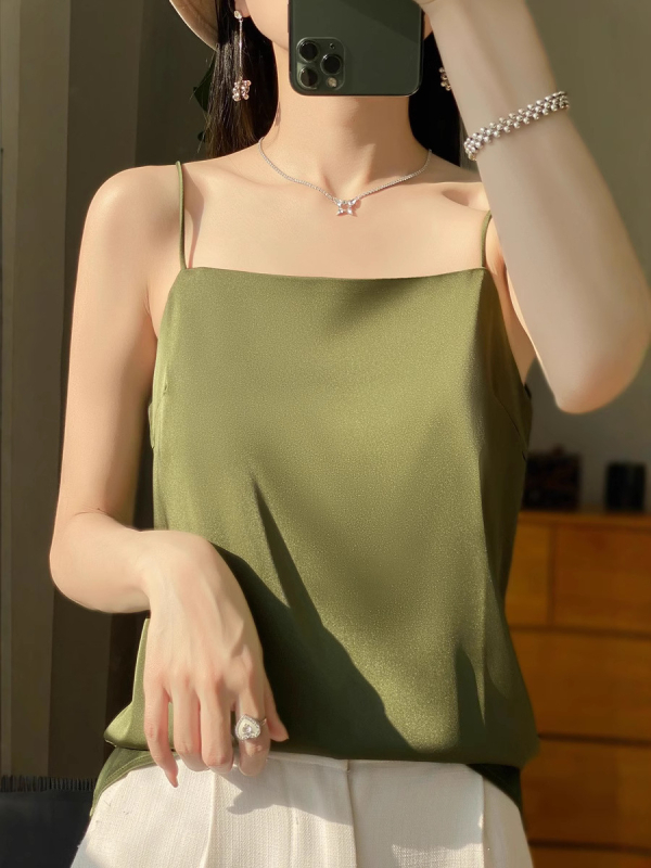 Női trikó belső 2025 új stílusú, egyszavas, szexi, könnyű, luxus, csúcskategóriás, selyem szatén alap ing