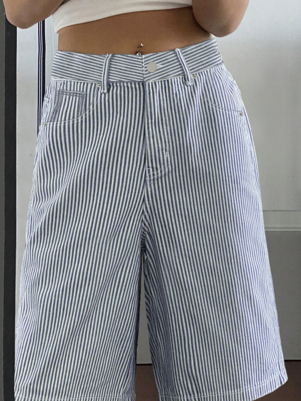 Határokon átnyúló külkereskedelem Amazon európai és amerikai mosott kék és fehér csíkos farmer rövidnadrág női lezser, mindennapi, bő, egyenes szárú, félhosszú nadrág