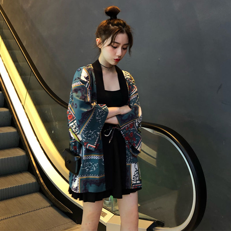 2022-es nyári hongkongi stílusú vintage mintás, középhosszú, bő, minden meccsre alkalmas ing, félujjas, harajuku stílusú, naptejjel ellátott, divatos ing